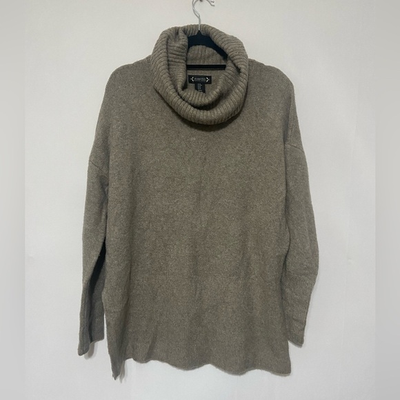 Nanette Lapore EUC soft brown wool blend side slit turtleneck sweater size M - Picture 1 of 5